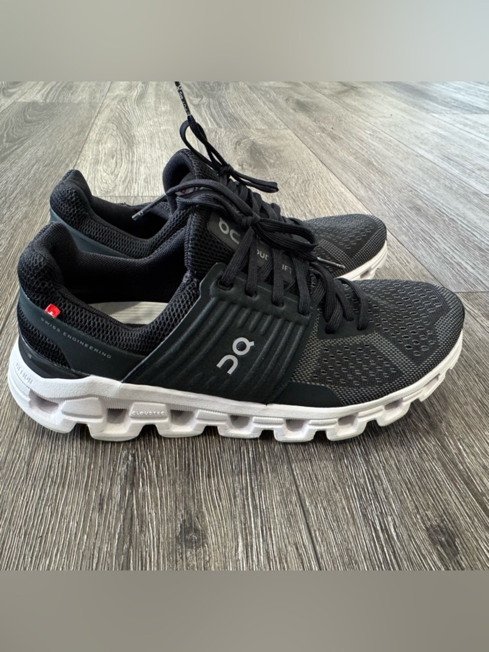 On Cloud Women’s Cloudswift size 8